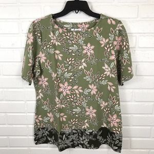D & Co Floral Top